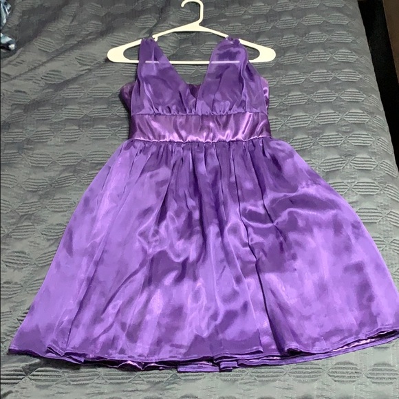 Purple knee length formal dress - Picture 2 of 2